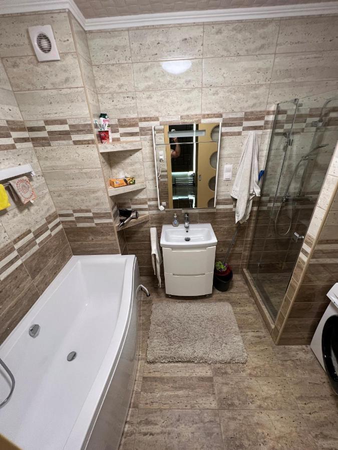 Parizsi Udvar Premium Apartman Appartement Debrecen Buitenkant foto