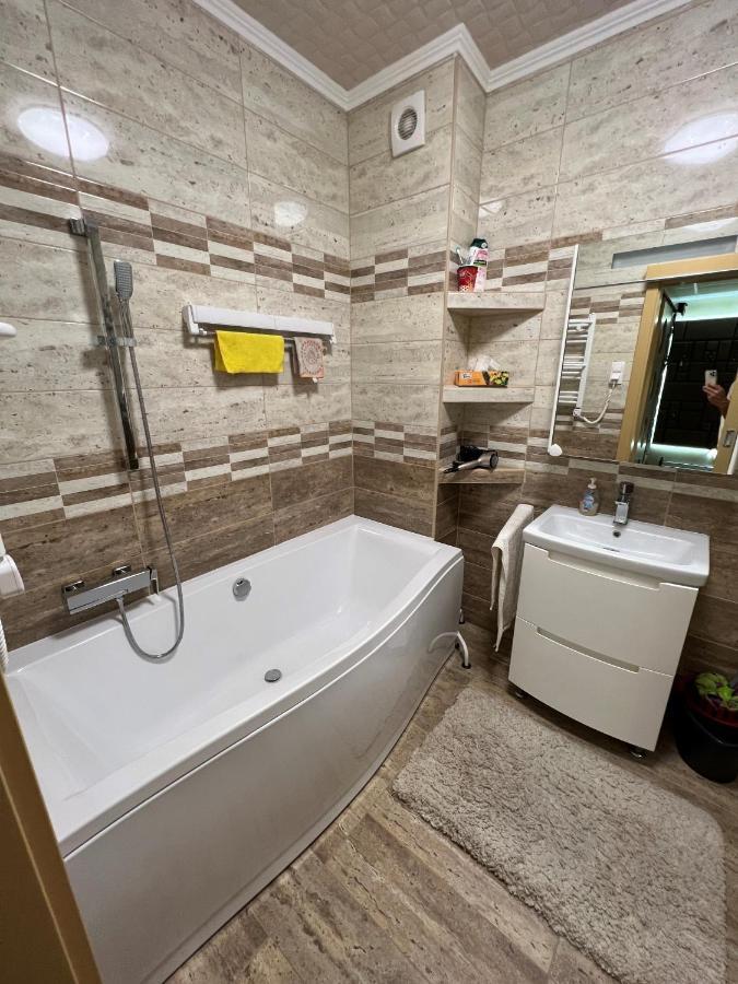 Parizsi Udvar Premium Apartman Appartement Debrecen Buitenkant foto