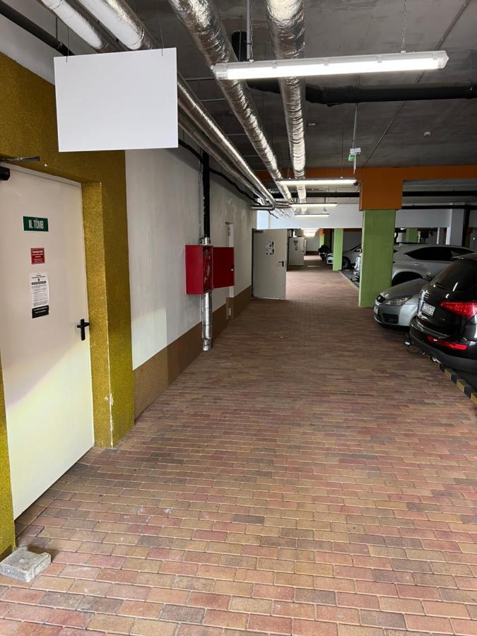Parizsi Udvar Premium Apartman Appartement Debrecen Buitenkant foto